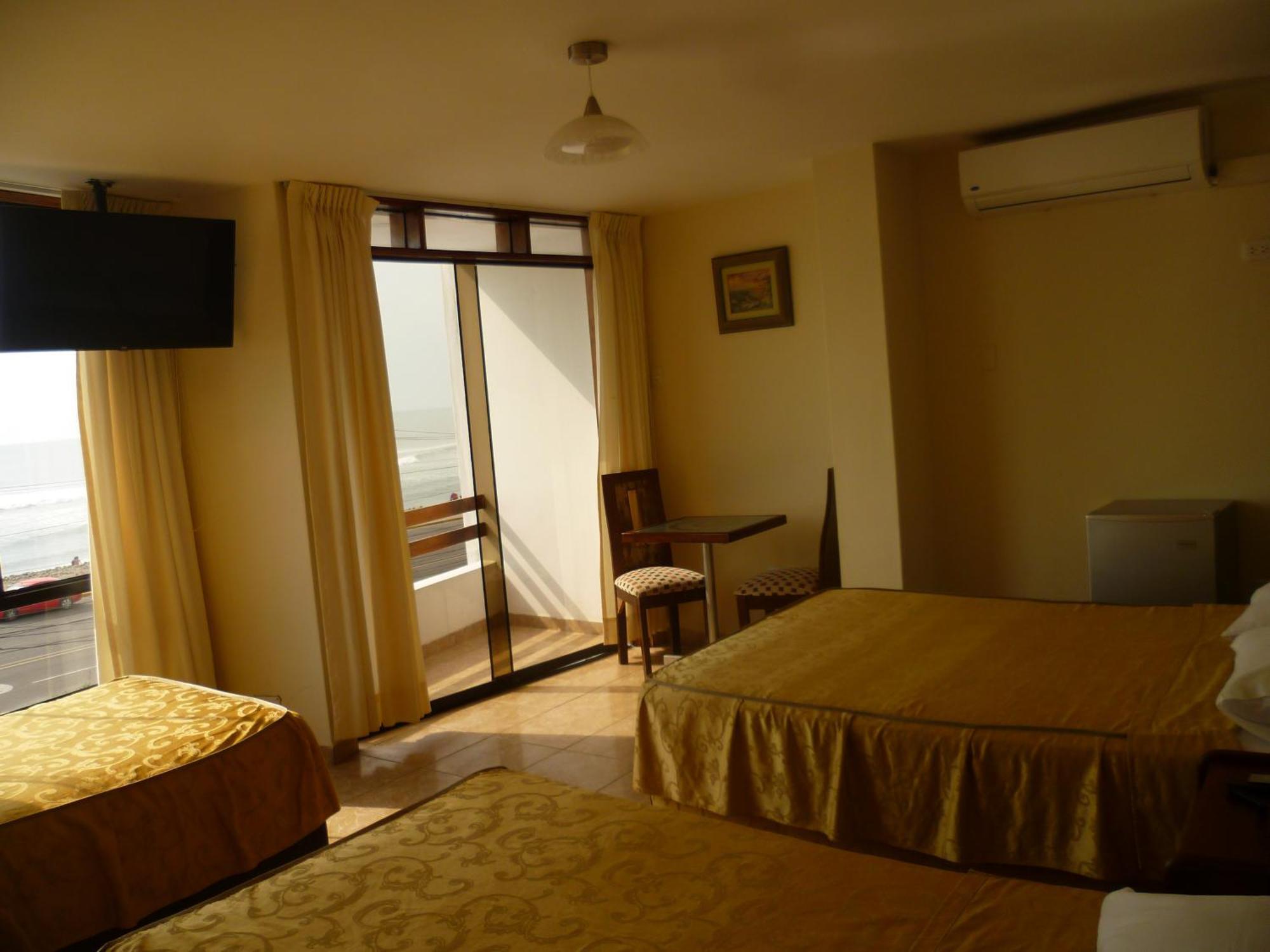 Hotel Huankarute 万查科 外观 照片